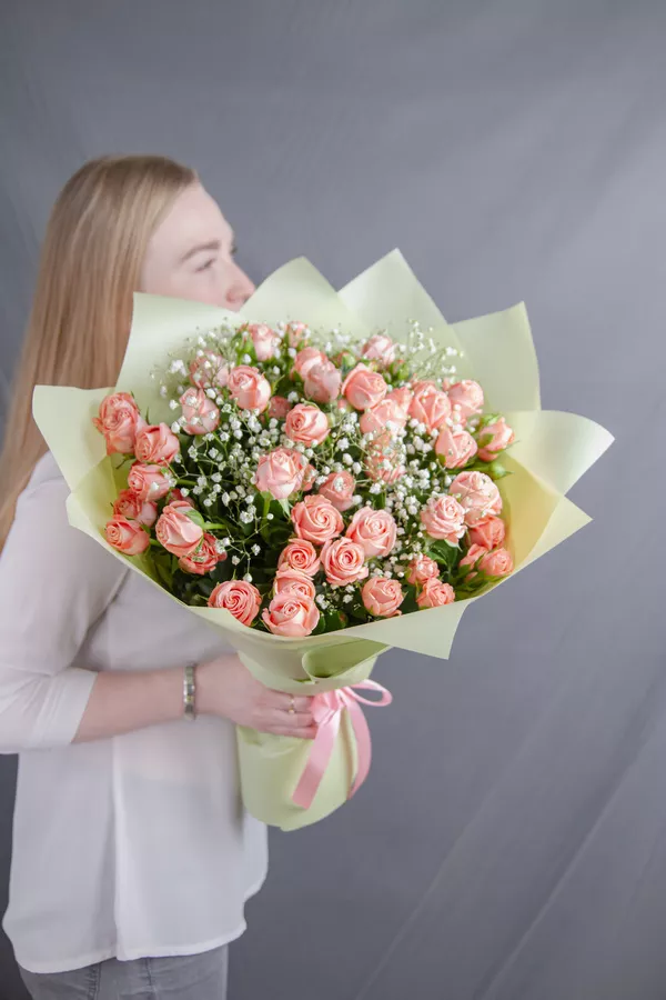 9 КУСТОВЫХ РОЗ